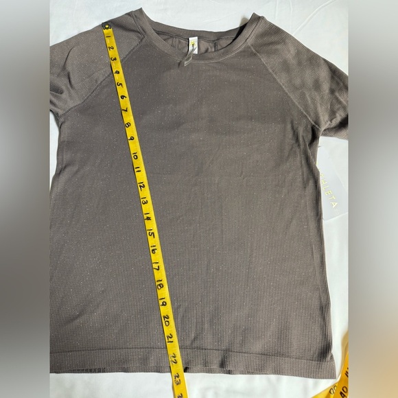 ATHLETA Taupe shimmer MOMENTUM seamless Long Sleeve Top size M - Picture 13 of 16